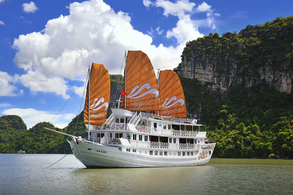Paradise Peak Cruise Ha Long Esterno foto
